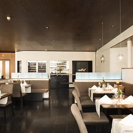 パークホテル ホール チロル