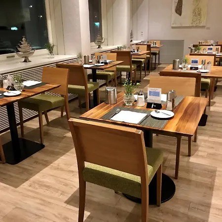 Parkhotel Szálloda Hall in Tirol