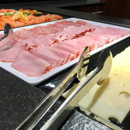 ホテル パークホテル ホール チロル 4*