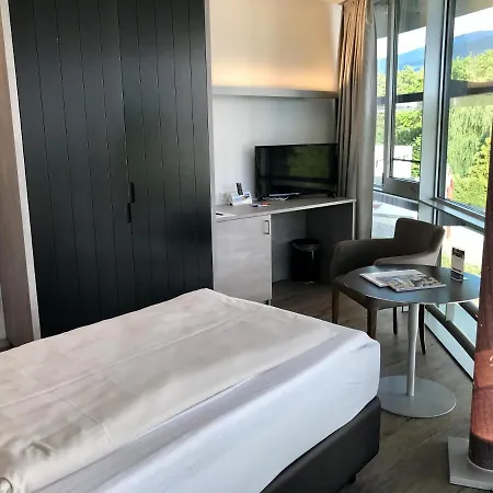 パークホテル ホール チロル ホテル