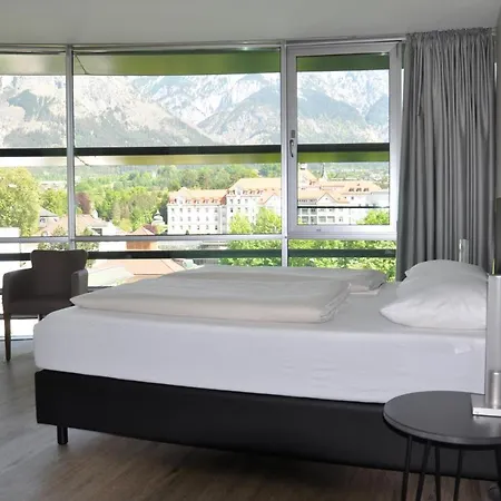 パークホテル ホール チロル 4*